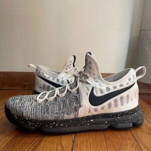 Nike KD 9 Basketball Shoes Men’s Size 12 – Gray / White – Worn